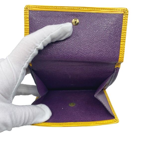Vintage Louis Vuitton EpiLeather Elise Wallet - 4.25”W x 4”H x 0.75”D - Picture 5 of 9
